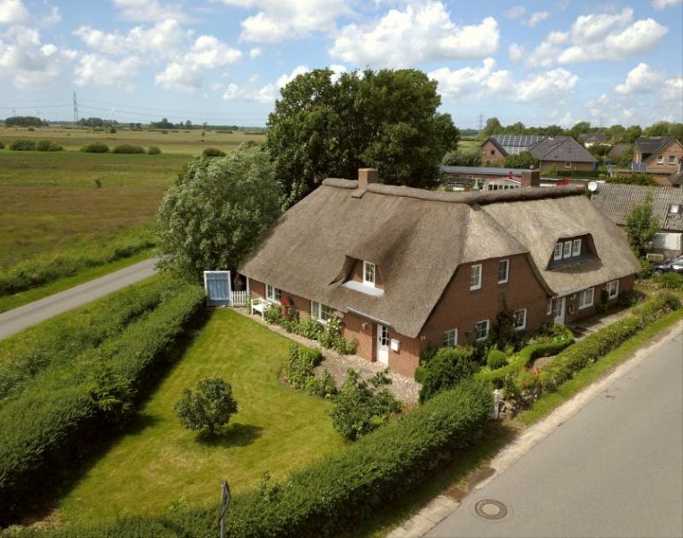 Rantrum Reetdachhaus mit 3 Whg. in herrlicher Lage mit weitem Blick in die Marsch Haus kaufen