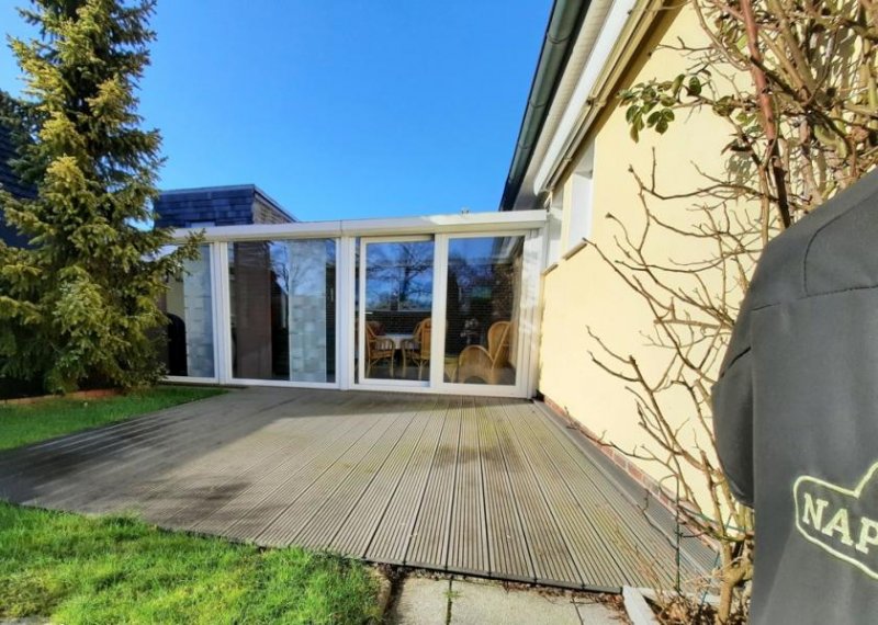 Jever Modernisiertes Einfamilienhaus mit Wintergarten * Top Preis-Leistung * über 100.000.-Euro investiert * ruhige & zentrale *