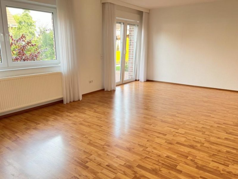 Norden Gepflegtes Haus mit möblierter Einliegerwohnung, EBK und Garage! Haus kaufen