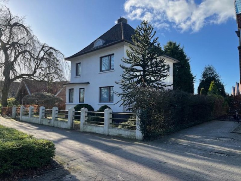 Leer (Ostfriesland) *Stadtvilla nähe Klinikum*historische Architektur*Wintergarten*Kamin*große Gartenanlage*Doppelgarage*Keller* Haus kaufen