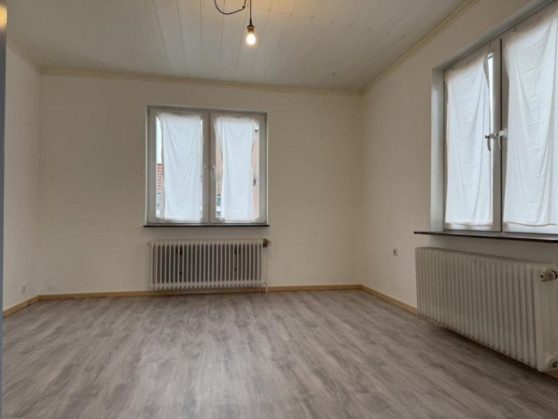 Moormerland * Einfamilienhaus mit Einliegerwohnung * Fenster nahezu alle NEU * Schöne Raumaufteilung * Haus kaufen