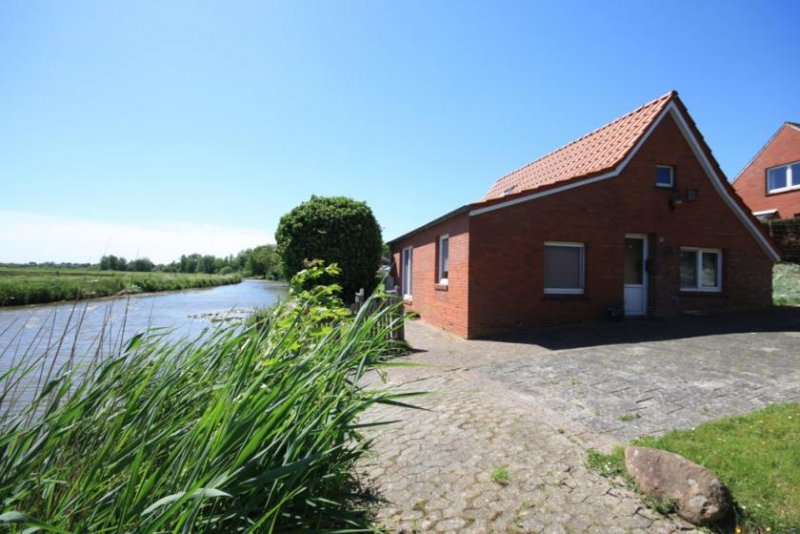 Bunde * Wohnen direkt am Wasser * Ausblick in die Natur * 2 Terrassen * helle Räume * Haus kaufen