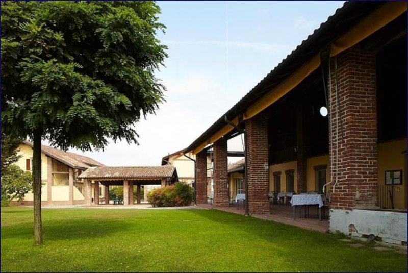 Tornaco ***Schöne Hotelanlage in Piemonte Cusaro, sucht neuen Inhaber*** Haus kaufen