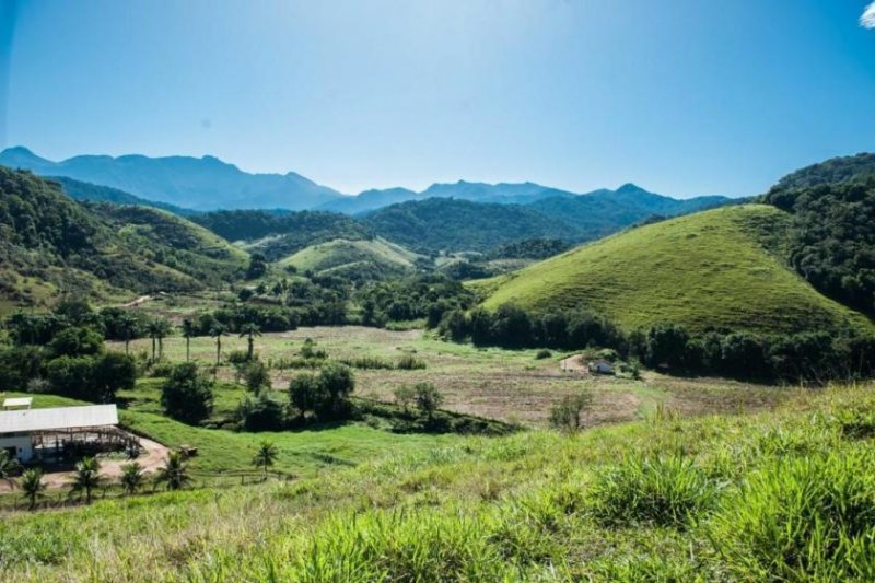 Cachoeiras de Macacu Florierenden Milchbauernhof in Traumlage in Brasilien BR101 Gewerbe kaufen