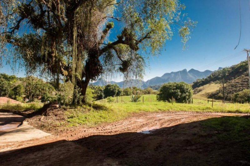 Cachoeiras de Macacu Florierenden Milchbauernhof in Traumlage in Brasilien BR101 Gewerbe kaufen