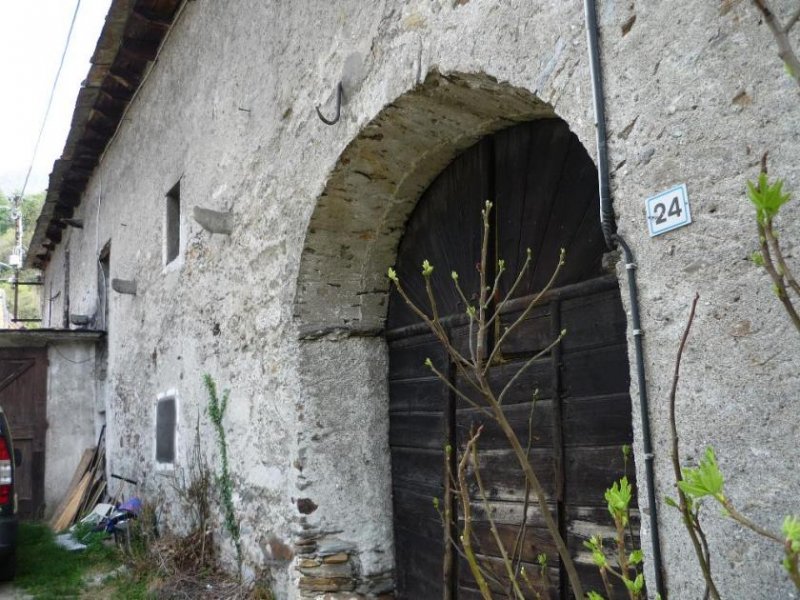 Candoglia Großzügiges zu renovierendes Anwesen in Candoglia Nahe Lago di Mergozzo Haus kaufen