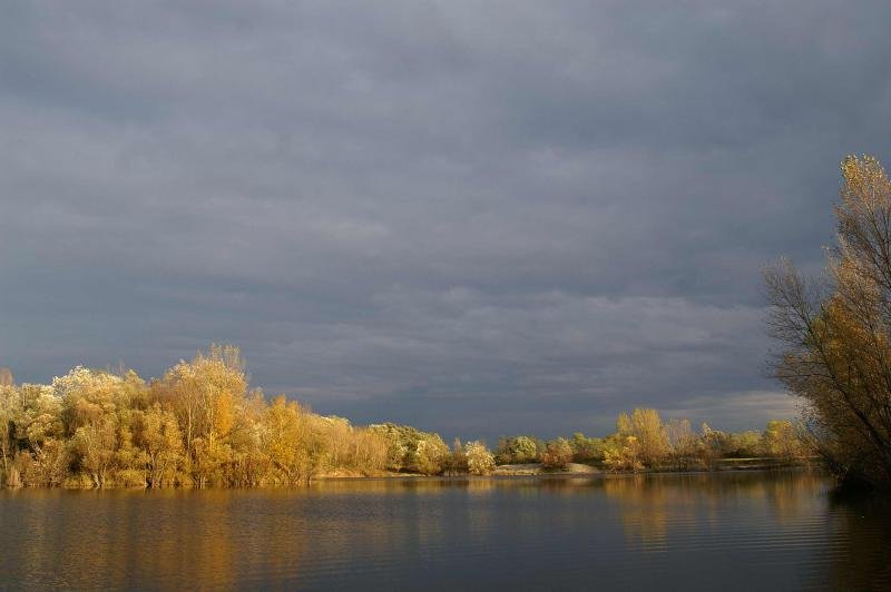 Barsonyos Gewerbeimmobilie und Baggersee. Gewerbe kaufen