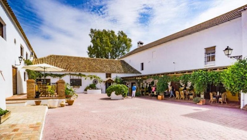 Antequera Andalusien, nahe Antequera, Finca mit Gästezimmern und Reitstall Haus kaufen