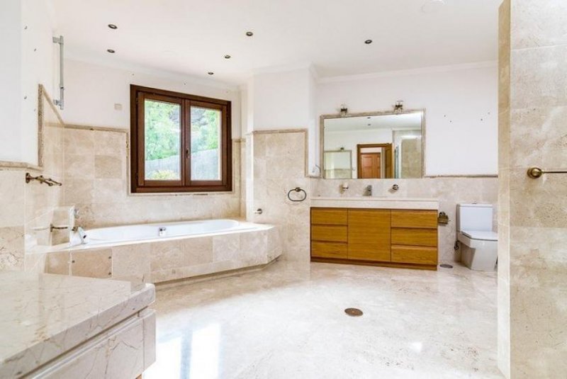 Benahavis Bankobjekt Luxus Villa El Madroñal Haus kaufen