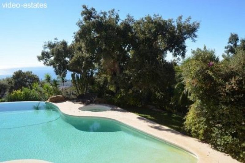 La Mairena Villa mit Meerblick und großem Grundstück Haus kaufen