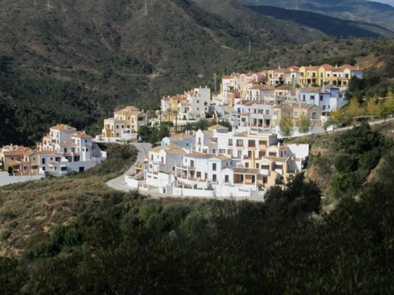 Marbella Exklusive Townhouses in ruhiger Golflage mit Blick auf das Meer und die Berge Haus kaufen