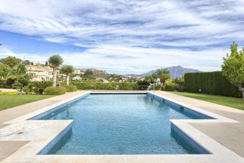 Marbella Repräsentative Villa in herrlicher Lage Haus kaufen