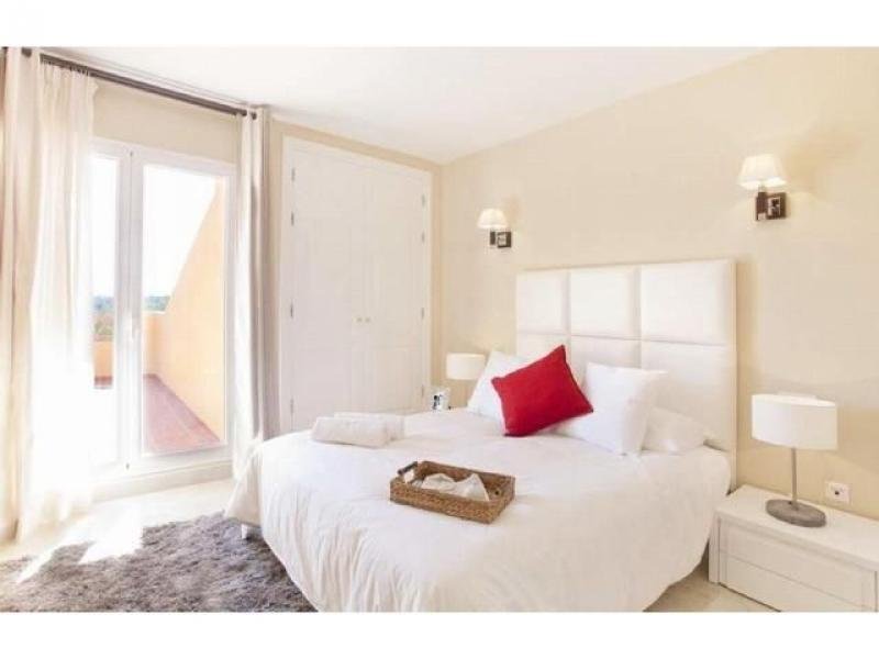 Marbella HDA-immo.eu: 2 Schlafzimmer Golf-Ferienwohnung in Marbella, Elviria, zu verkaufen. Wohnung kaufen