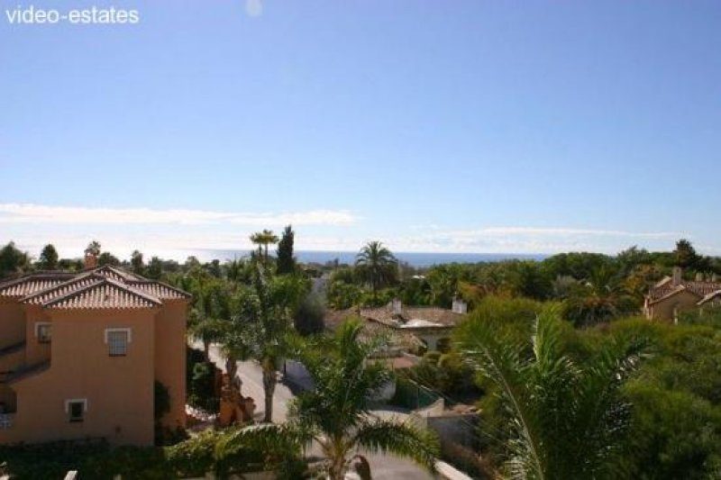 Nueva Andalucia Eine der wenigen Villen mit Meerblick in Nueva Andalucia Haus kaufen