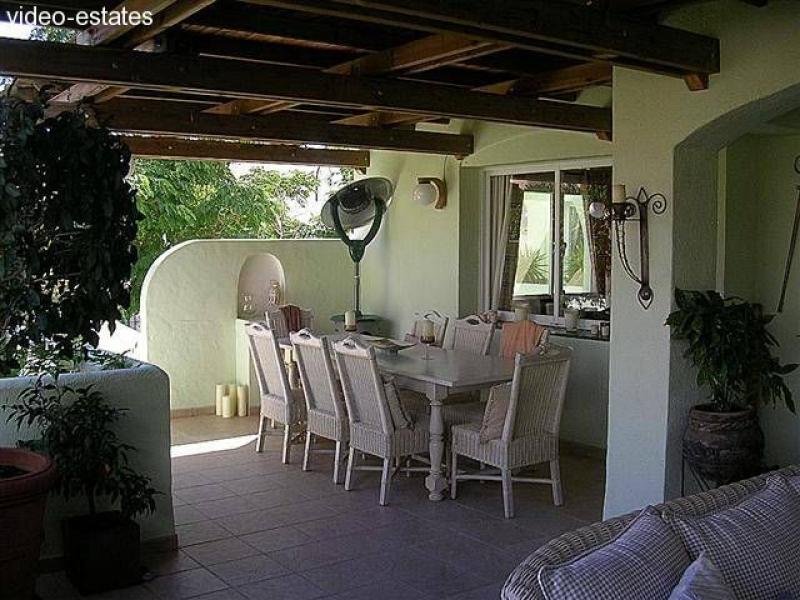 Nueva Andalucia Villa in privater Wohnanlage in der Nähe von Puerto Banus Haus kaufen