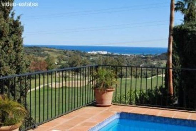 Estepona Golf Villa am Golfplatz mit Meerblick Haus kaufen