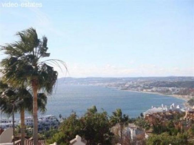 Estepona Villa oberhalb Estepona, ruhig gelegen mit Meerblick Haus kaufen