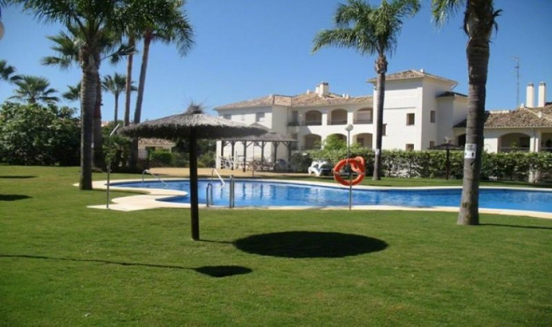 Estepona Top Wohnung in Las Joyas de Estepona mit verglastem Balkon Wohnung kaufen