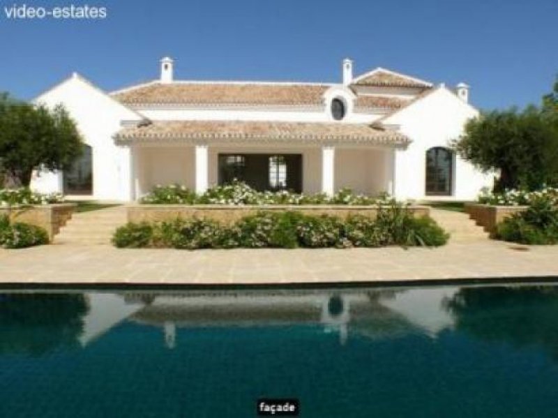 Casares Villa auf Golfanlage Haus kaufen