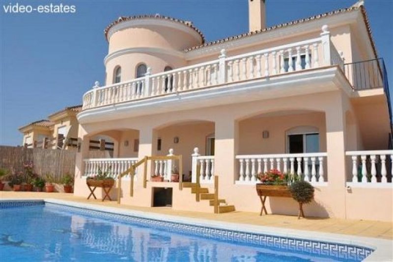 Punta Chullera Villa mit herrlichem Meerblick, 300 Meter vom Strand Haus kaufen