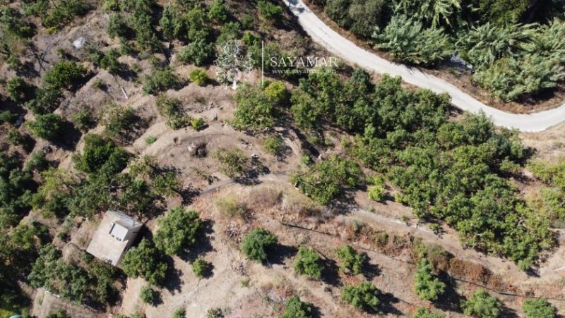 Sayalonga Grundstück mit eigenem Brunnen in sehr guter Lage mit Baugenehmigung in Sayalonga Grundstück kaufen