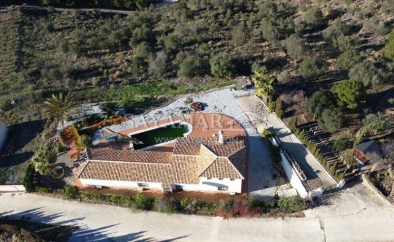 Sayalonga Villa mit pool und einem fantastischen Meerblick Haus kaufen