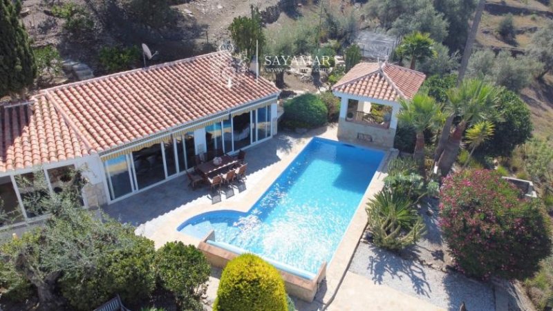 Sayalonga Villa mit Pool und fantastischen Meer und Bergblick Haus kaufen