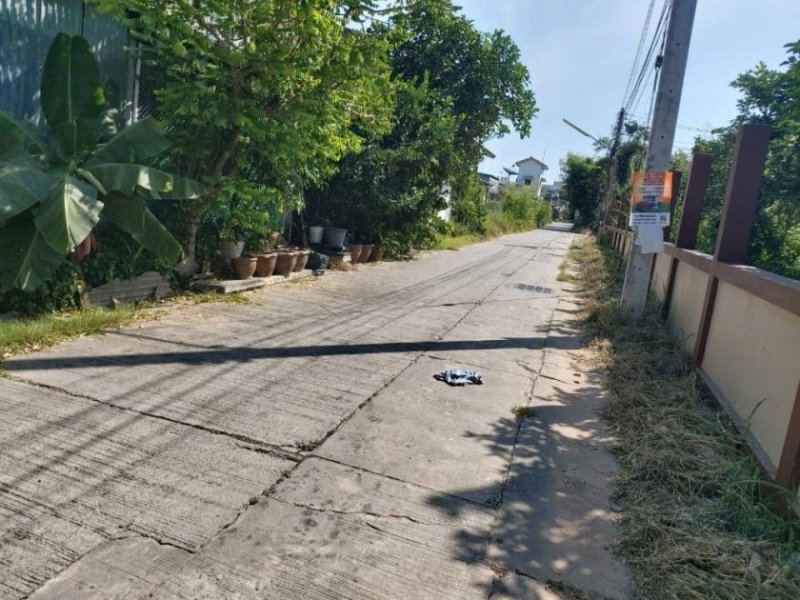 Nakhonratchasima Bauland und Gratishaus in Korat Südwest Grundstück kaufen