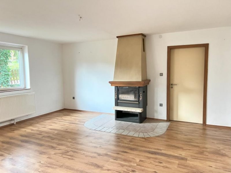 Dörentrup RESERVIERT: 2 Häuser zum Preis von einem! Mit Deele und 4 Wohnungen mit separaten Eingängen Gewerbe kaufen