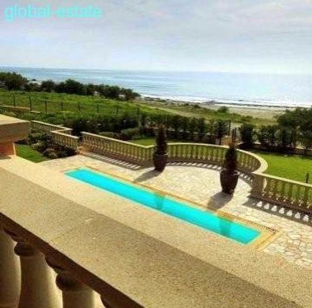 Limassol 1. Meereslinie, Meerblick, Luxus Villa: 743qm, 4 Schlafzimmer, 4 Badezimmer, Schwimmbecken, Grund 1391qm Haus kaufen