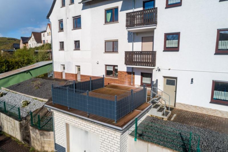 Bad Endbach ++ KRAG Immobilien ++ Familientraum: Viel Platz, Terrassen, Garage – Zuhause mit Potenzial und Charme! Haus kaufen