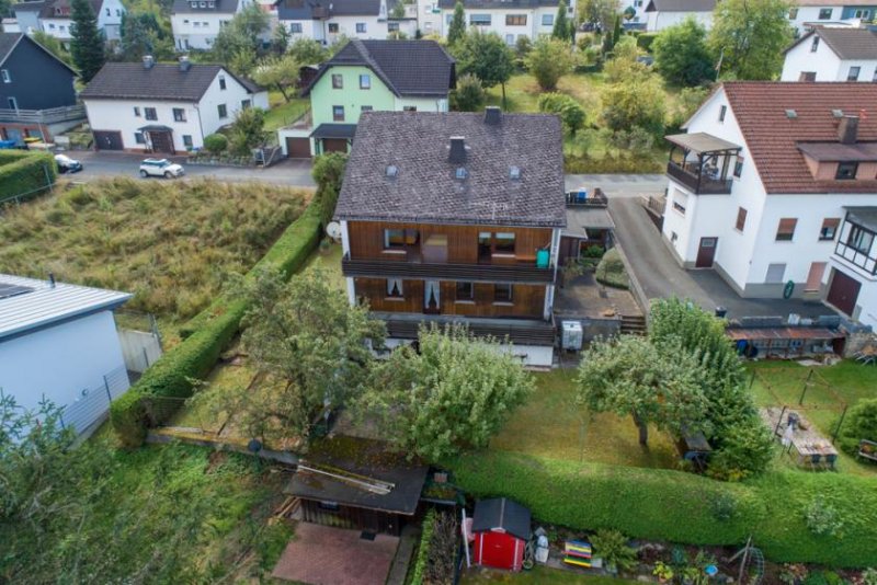 Bad Endbach ++ Mehrgenerationenhaus – mehr Platz und Balkone ++ Ortsmittelage Haus kaufen