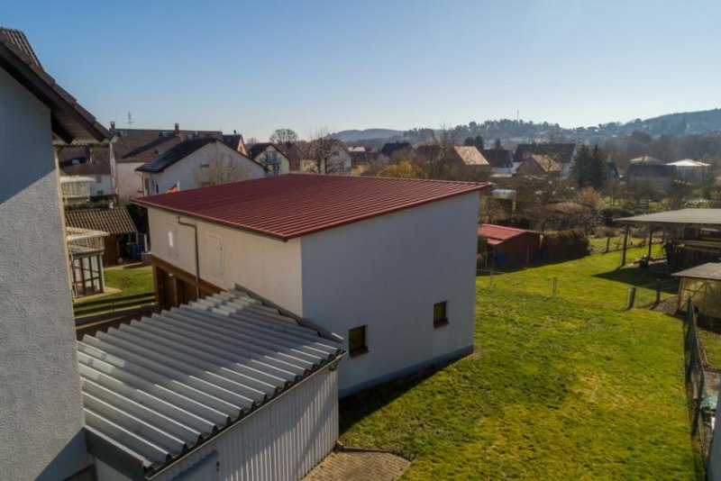 Allendorf (Lumda) ++ KRAG Immobilien ++ viel Platz drinnen und draußen ++ Super-Nebengebäude mit Riesengarage ++ Haus kaufen