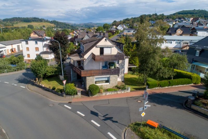 Eschenburg ++ KRAG Immobilien ++ Werkstatt/Großraumbüro, Einzelbüros, Wohnräume ++ zentral Haus kaufen