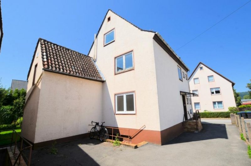 Holzminden Sanierungsbedürftiges Wohnhaus mit Gewerbehalle und Garage Haus kaufen