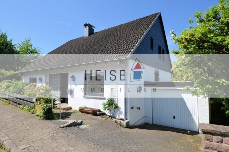 Bodenwerder Familienwohnhaus mit Garage in ruhiger, bevorzugter Wohngegend mit liebevoll gestalteten Garten Haus kaufen