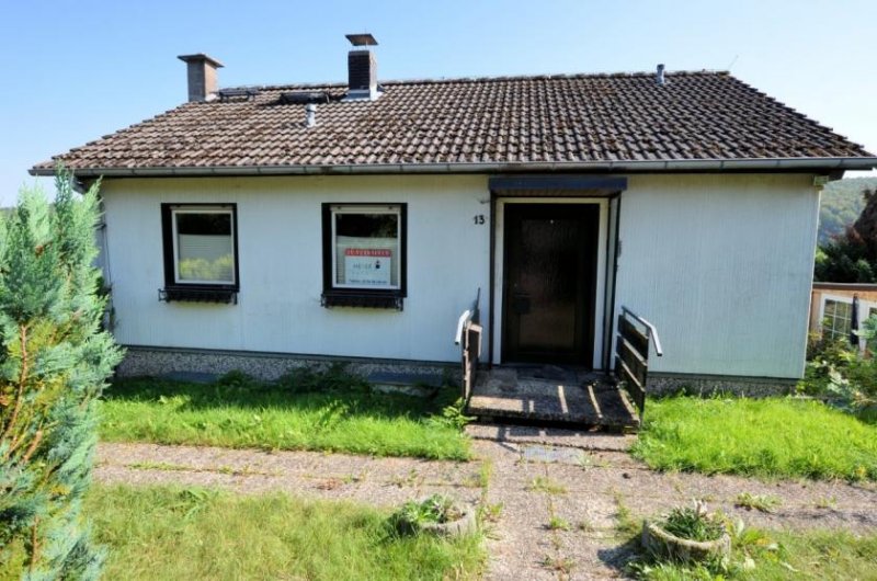 Heinade 1-Familienwohnhaus mit Garage und unverbauter Sicht in den Solling - Hellental Haus kaufen