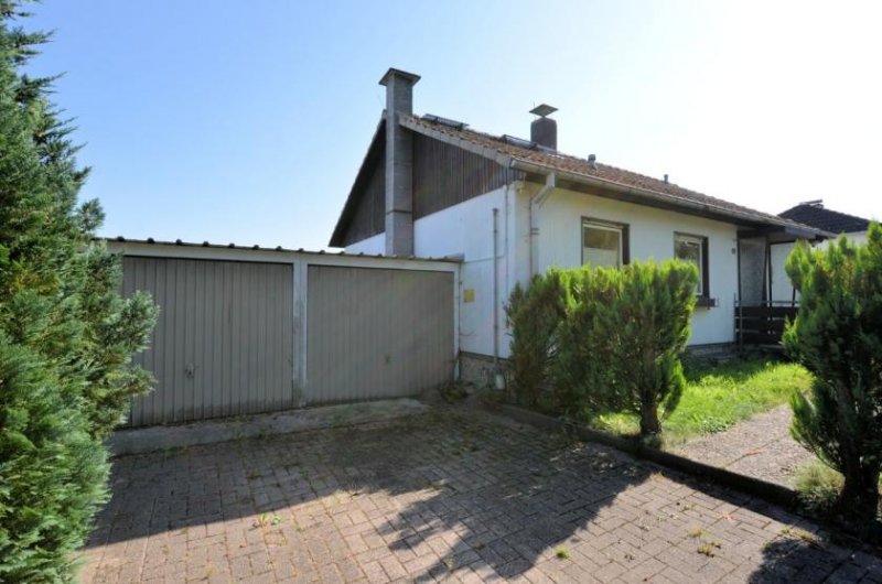 Heinade 1-Familienwohnhaus mit Garage und unverbauter Sicht in den Solling - Hellental Haus kaufen