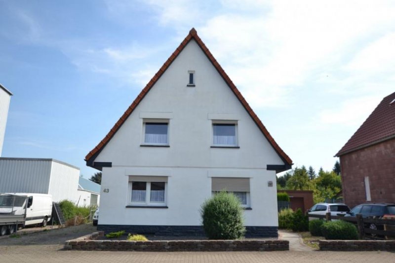 Stadtoldendorf Einfamilienhaus mit großem Grundstück Haus kaufen