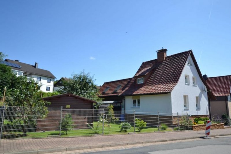 Eschershausen Einfamilienhaus mit Doppelgarage in 37632 Eschershausen! Haus kaufen