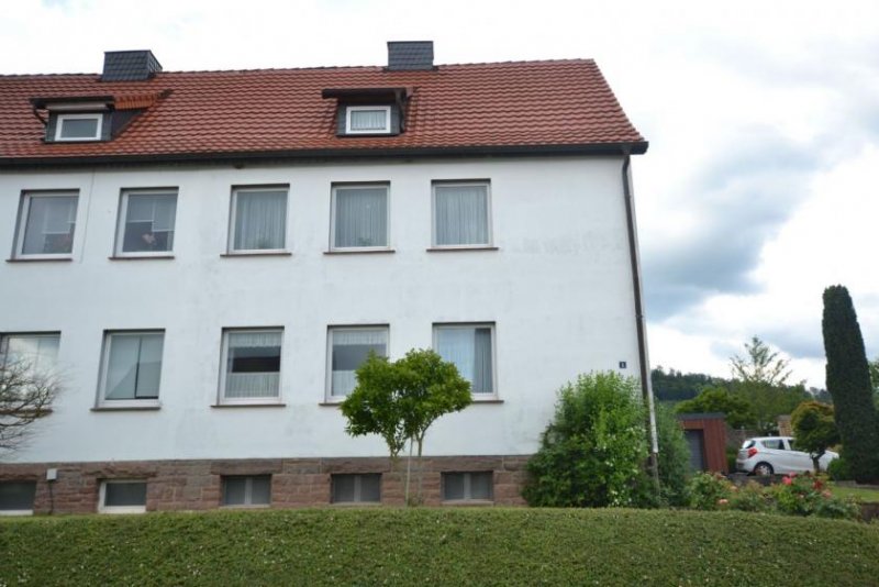 Holzen Doppelhaushälfte in Ortsrandlage von 37632 Holzen. Haus kaufen