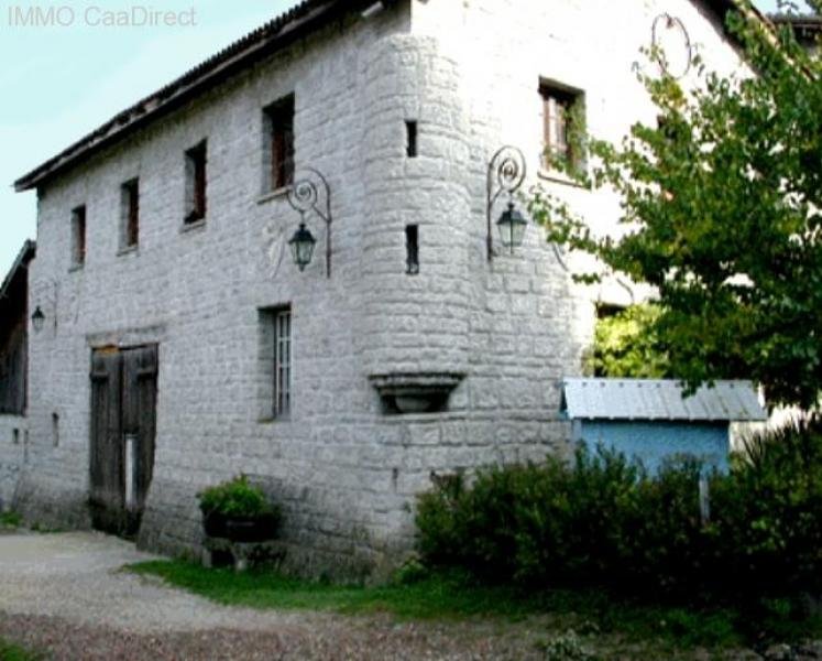 Vienne einmalige und märchenhaft gelegene und grosse Liegenschaft mit Nebengebäude und 2 Teichen, auf 2 Hektar Land. Ein Traum! Haus