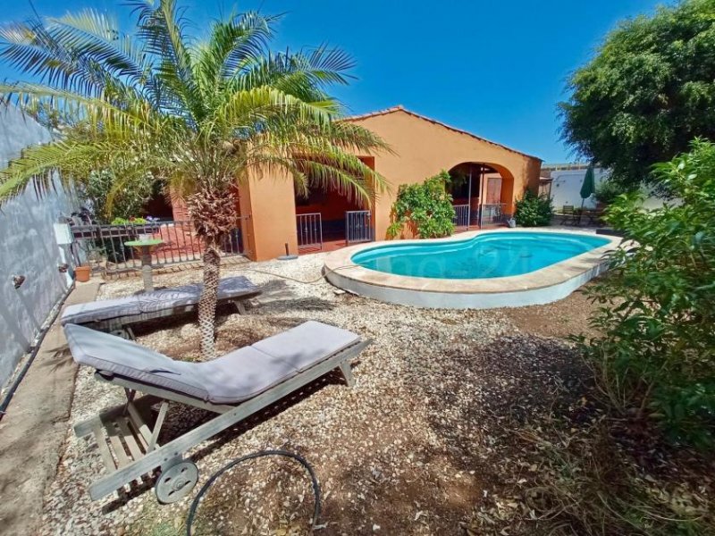 Costa del Silencio ++ TENERIFFA - LAS GALLETAS: EINFAMILIENHAUS IN GUTER LAGE MIT POOL UND VIELEN DETAILS!! Haus kaufen