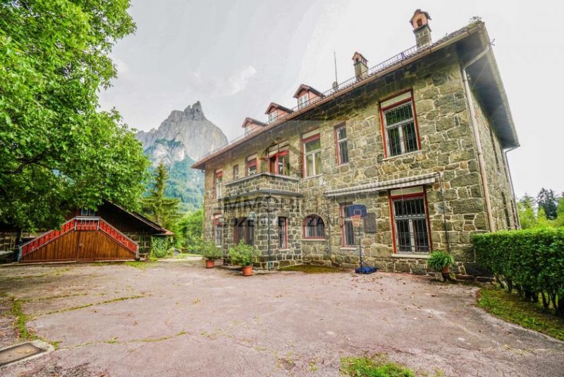 Kastelruth Luxuriöse, historische Immobilien am Fuße des Schlerns zu
verkaufen Haus kaufen