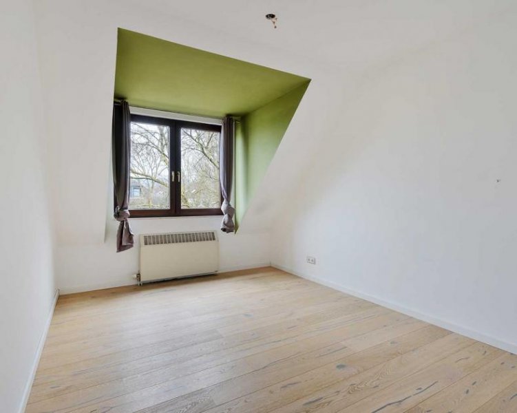 Ratingen Ratingen-Ost: Stilvolle Maisonettewohnung mit Galerie und TG-Stellplatz Wohnung kaufen