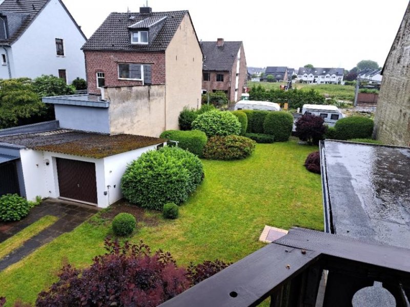 Mönchengladbach Ein- bis Zweifamilienhaus; sanierungsbedürftig (incl. Bauland im Wert von rd. 120.000 EUR) Haus kaufen