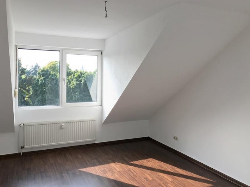 Mönchengladbach +++ TRAUMHAFTE WOHNUNG für SINGLE oder PÄRCHEN+++ Balkon, Stellplatz und Ausbaureserve+++ Wohnung kaufen