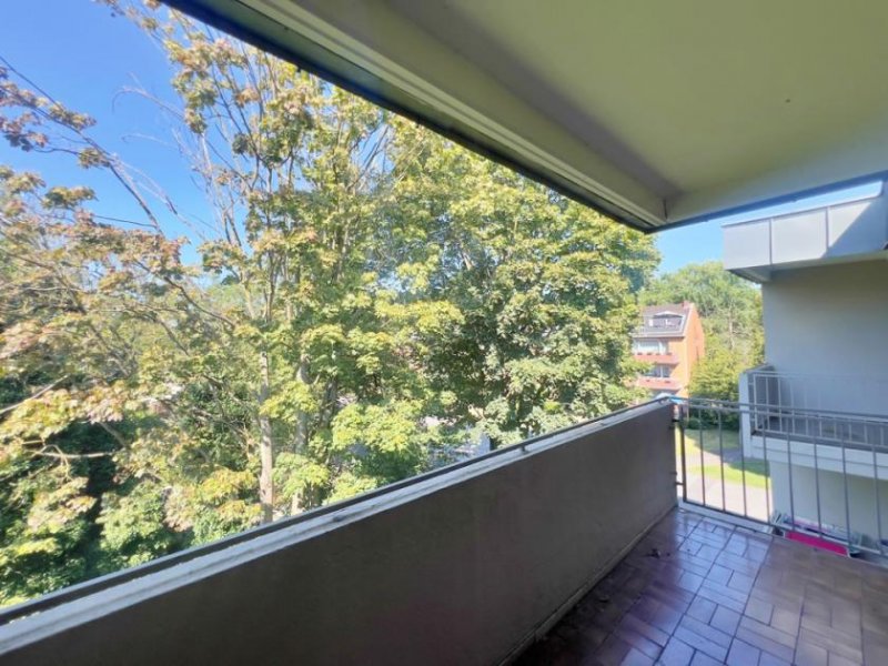 Mönchengladbach ++Sonne, Raum und Aussicht!++Erlebe das Leben mit Sonnen-Balkon, 3 Räume auf 71 m² in Top-Lage! Wohnung kaufen