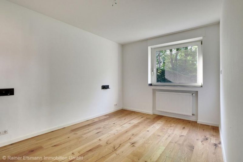 Bocholt Bocholt: Saniertes Reihenhaus mit Einliegerwohnung sucht neuen Eigentümer Haus kaufen