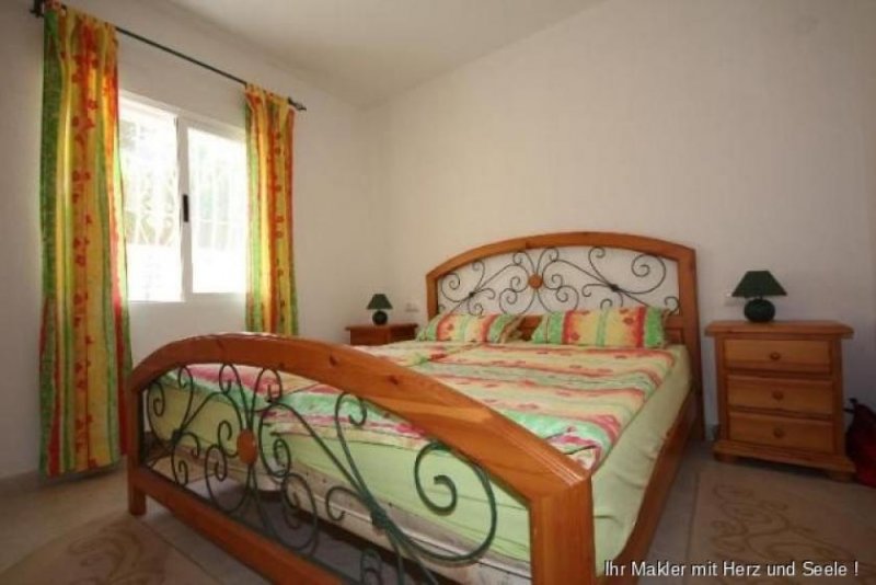 Oliva ***Gepflegte 3 Schlafzimmer Villa, in herrlicher Aussichtslage bei Oliva*** Haus kaufen